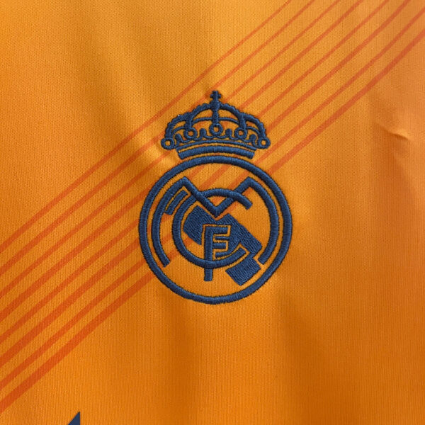 Real Madrid 2024/25 2º Equipación - Imagen 2