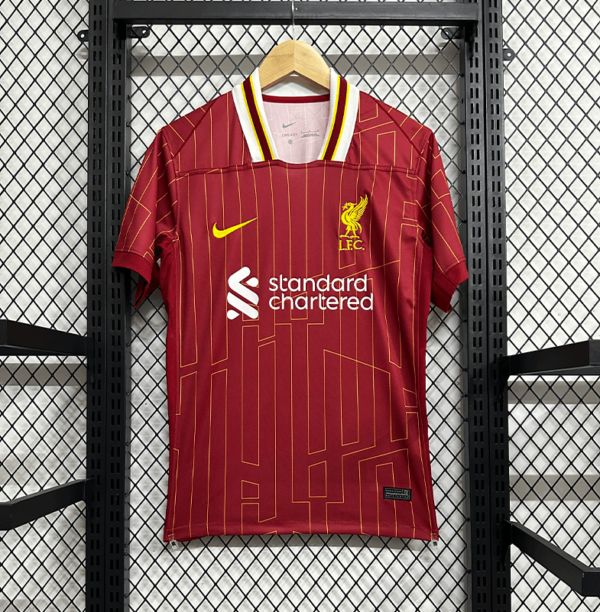 Liverpool 2024-2025 1º Equipación