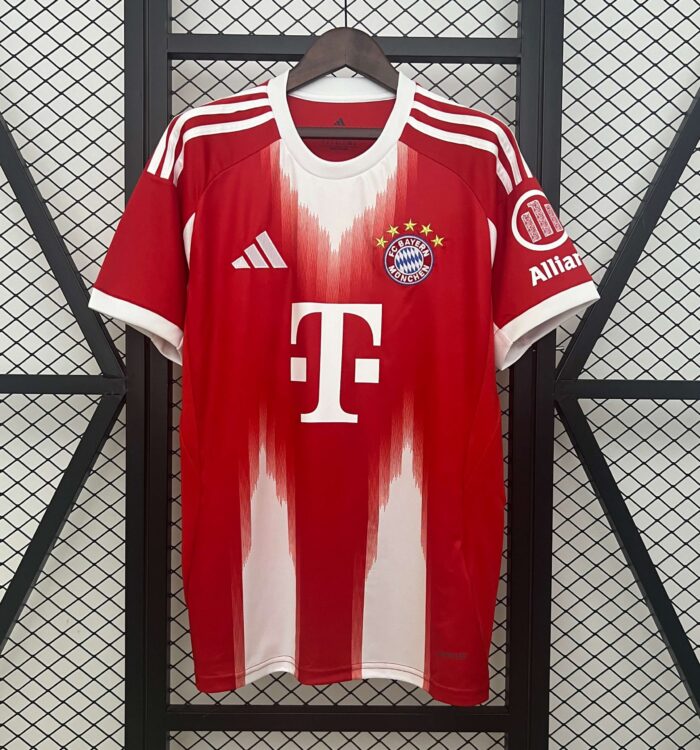 Bayern de Múnich 2025-2026 1º Equipación