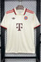 Bayern de Múnich 2024-2025 3º Equipación