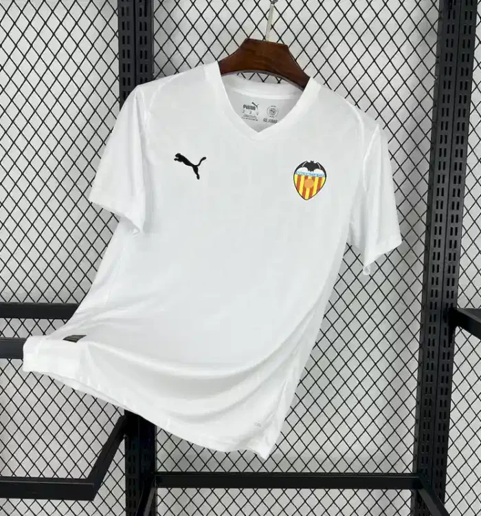 Valencia 25/26 1º Equipación