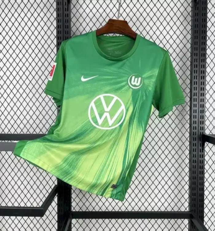 Wolfsburg 25/26 1º Equipación