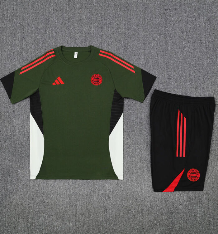 Bayern de Múnich 2025-2026 Entrenamiento